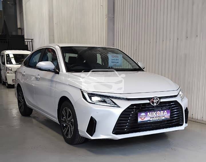 Image Toyota Yaris Ativ PREMIUM 1.2L 2025
